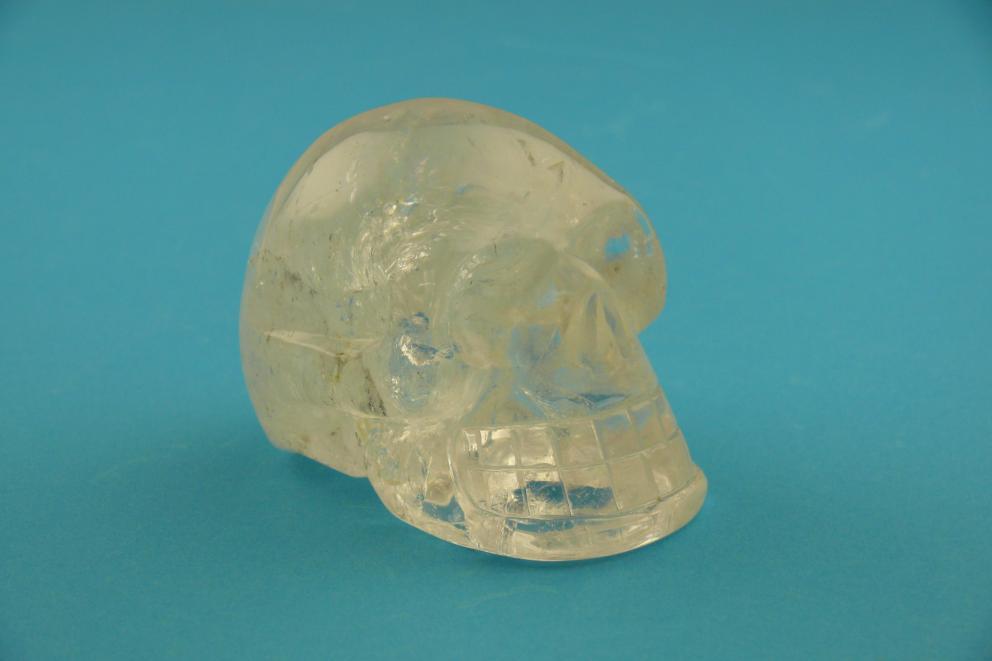 Bergkristal schedel, menselijke schedel