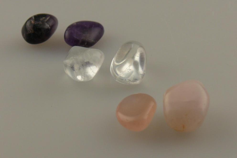 Amethist,  bergkistal, rozenkwarts elixer kristallenset